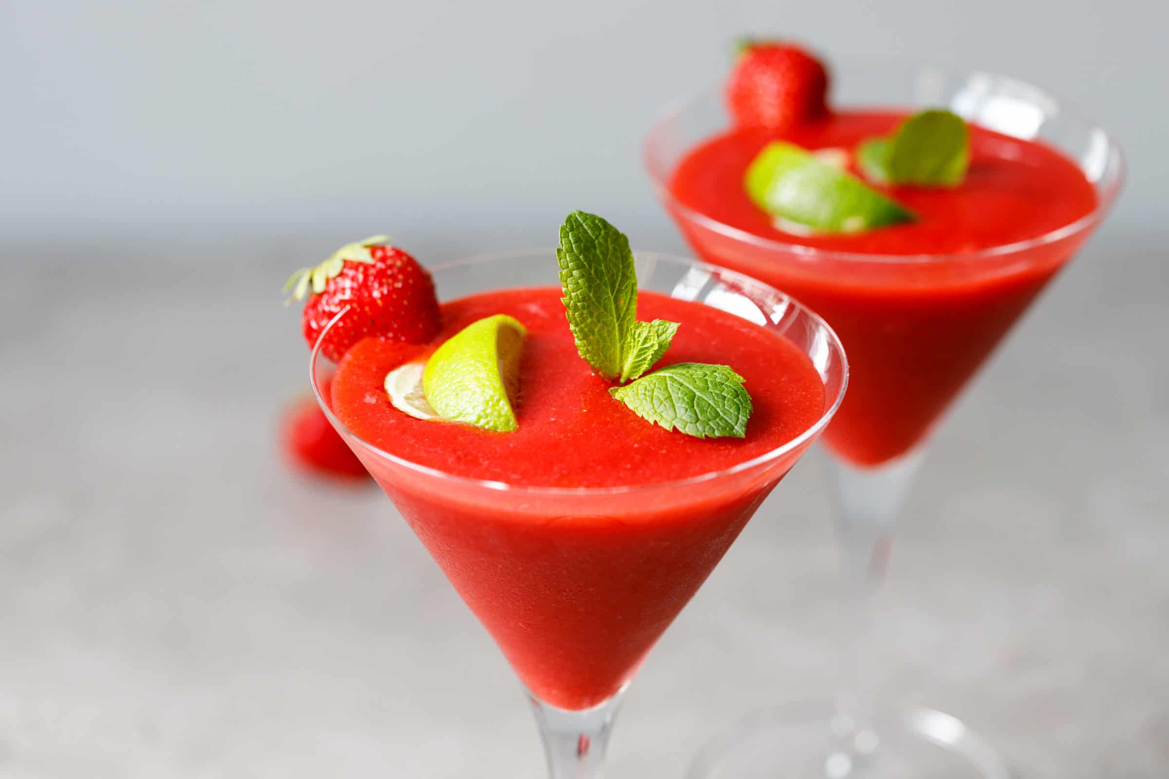 Cách pha chế Strawberry Daiquiry